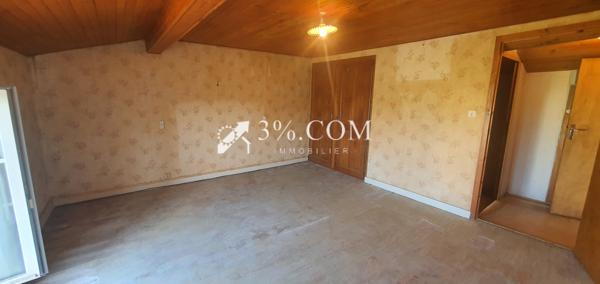 Moutiers- sur-le-Lay maison à rénovée de 90m² avec une grange aménageable. Moutiers-sur-le-Lay (85320)