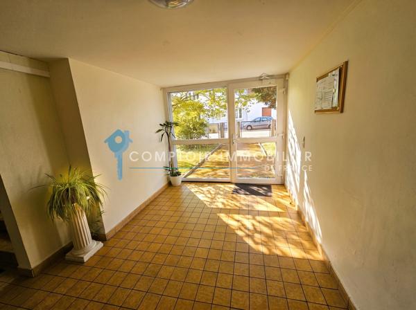 Appartement
                                                                                                                                                                                                                                                                                                                        5 pièce(s)                                                                                                                                                                                                          3 chambre(s)                                                                                                                                                                                                          87  m²