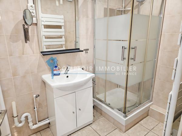 Appartement
                                                                                                                                                                                                                                                                                                                        5 pièce(s)                                                                                                                                                                                                          3 chambre(s)                                                                                                                                                                                                          87  m²