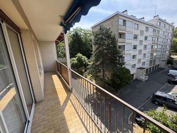 Appartement à louer 1 280 € CC Poissy 3 p 69 m² DPE D