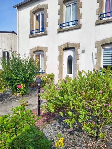 Maison traditionnelle à vendre 6 pièces LANVEOC (29)