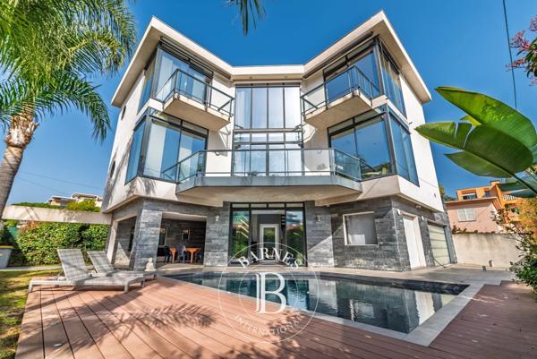 Cagnes-sur-Mer, Villa 4 Chambres -  240 m² à vendre