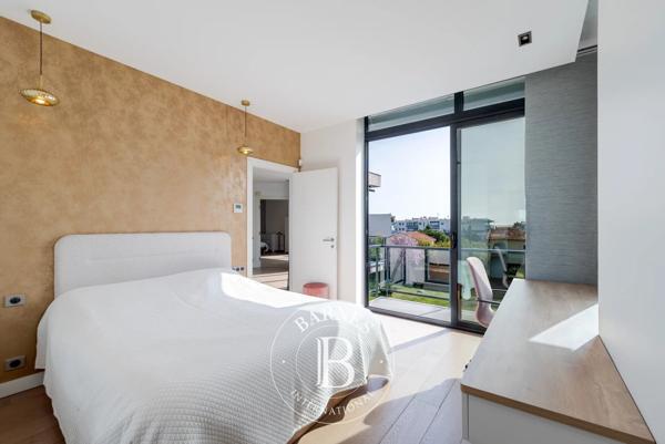 Cagnes-sur-Mer, Villa 4 Chambres -  240 m² à vendre