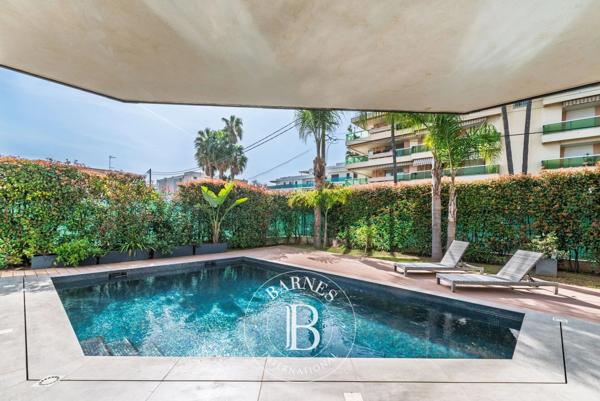 Cagnes-sur-Mer, Villa 4 Chambres -  240 m² à vendre