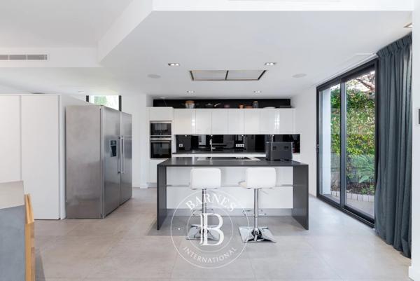 Cagnes-sur-Mer, Villa 4 Chambres -  240 m² à vendre