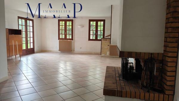 Maison 4 chambres 130m², terrain 1300m², garage