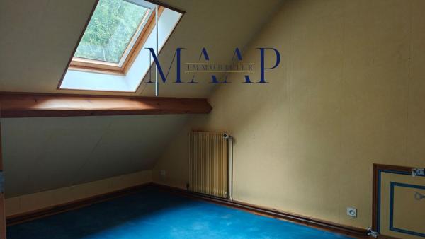 Maison 4 chambres 130m², terrain 1300m², garage