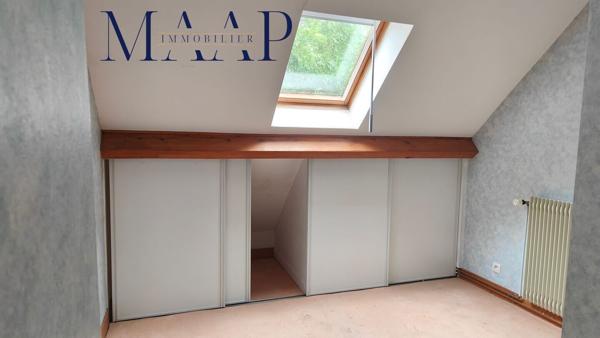 Maison 4 chambres 130m², terrain 1300m², garage