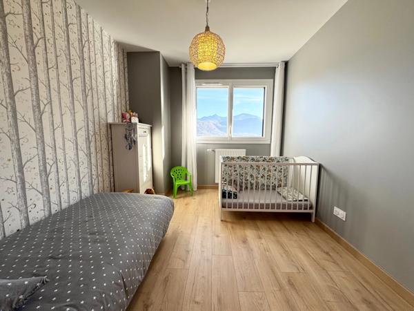 Appartement à vendre 4 pièces (73) - Terrasse de 45 M2 avec vue exceptionnelle, garage et stationement