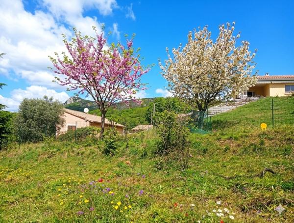 Terrain à vendre proche de FOIX (09)