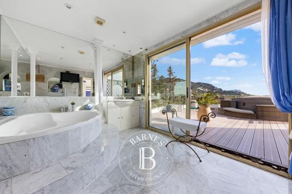 Villefranche-sur-Mer, Villa 3 Chambres -  272 m² à vendre