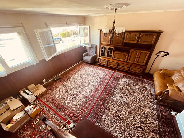 MAISON DE VILLE AVEC JARDIN A VILLEPREUX