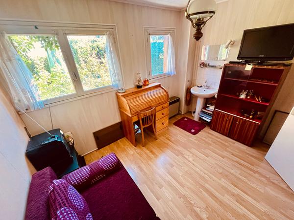 MAISON DE VILLE AVEC JARDIN A VILLEPREUX