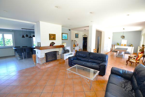 Maison Taluyers 5 pièces 205 m2