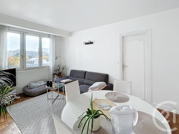 Appartement F2 à vendre  2 pièces - 40,14 m2 LE KREMLIN BICETRE - 94