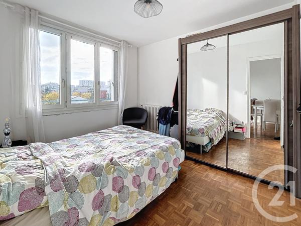 Appartement F2 à vendre  2 pièces - 40,14 m2 LE KREMLIN BICETRE - 94