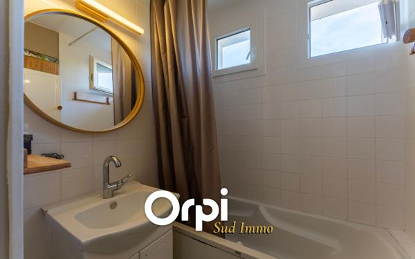 Maison à vendre    5 pièces •  Villeneuve-de-Berg