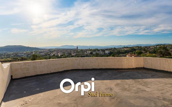 Maison à vendre    5 pièces •  Villeneuve-de-Berg