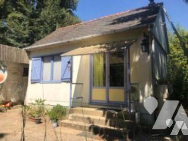 Etude de GUICHEN  - A proximité de la Gare de Bourg des comptes - Maison de type 2 d'environ 25...