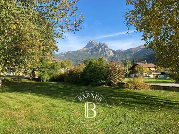Bernex, Terrain constructible  597 m² à vendre