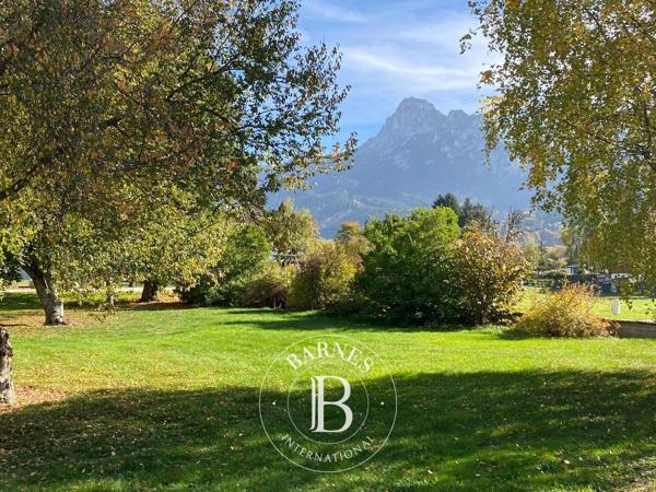 Bernex, Terrain constructible  597 m² à vendre