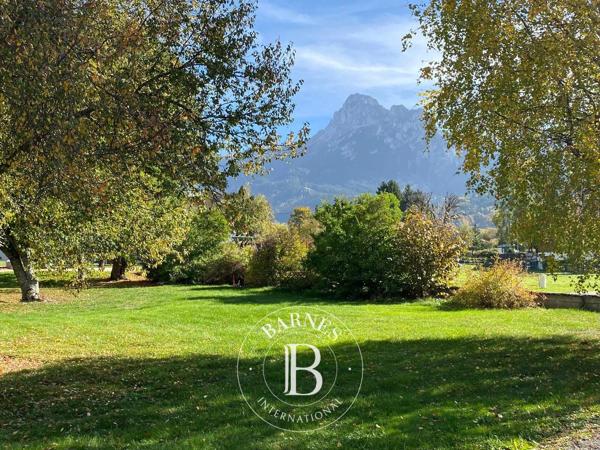 Bernex, Terrain constructible  597 m² à vendre