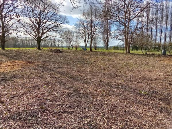 Situé à Collemiers (89100)