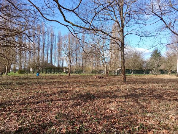 Situé à Collemiers (89100)