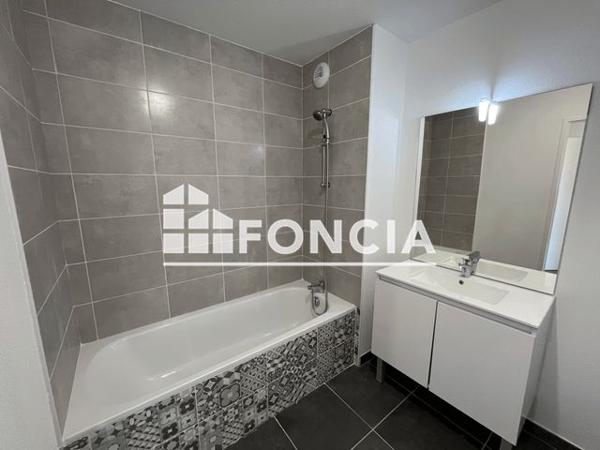 Location Appartement 4 pièces 75.5 m² - LE BALZAC Carpentras 84200