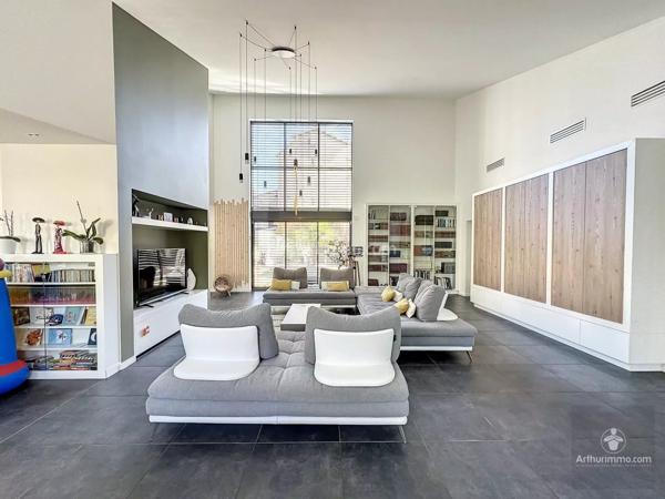 Vente Loft 6 pièces 320 m2 à Roanne