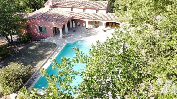 Villa 8 pièces 212m²