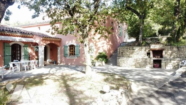 Villa 8 pièces 212m²