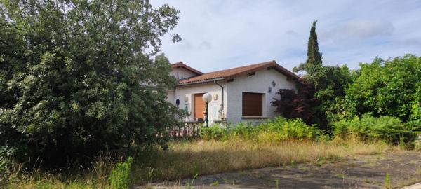 AUDENGE Maison 117m² + dépendances sur un terrain de plus de 2 700m²