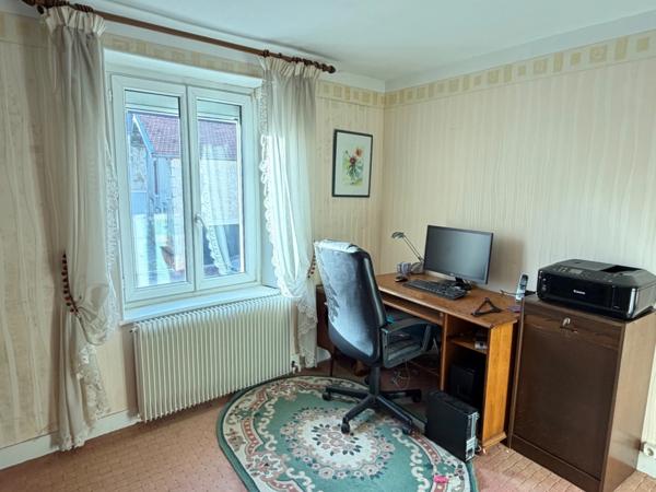 BELLE MAISON EN PIERRE 4 CHAMBRES AVEC JARDIN