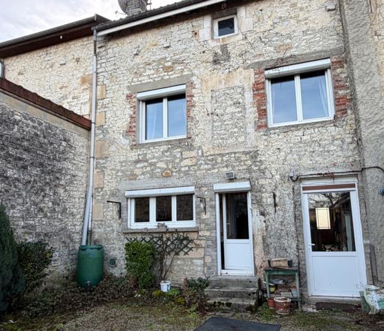 BELLE MAISON EN PIERRE 4 CHAMBRES AVEC JARDIN