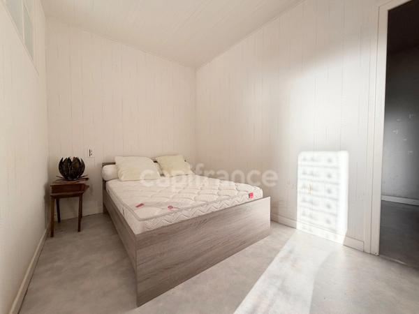 MAISON 70 M2, 2 CHAMBRES, TERRAIN CLOS ET ARBORÉ DE 1 425 M2, VUE DÉGAGÉE, CALME, DOUBLE GARAGE, CAVE, DOUBLE VITRAGE PVC, CHARPENTE/COUERTURE OK, TF 328€