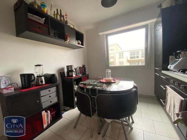 Appartement à louer 2 pièces 58.14m²