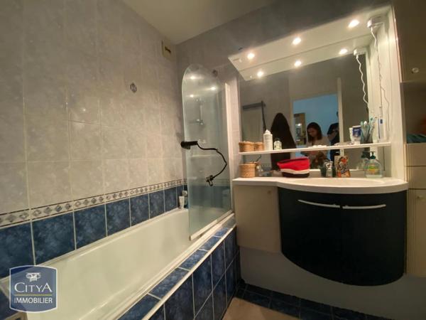 Appartement à louer 2 pièces 58.14m²