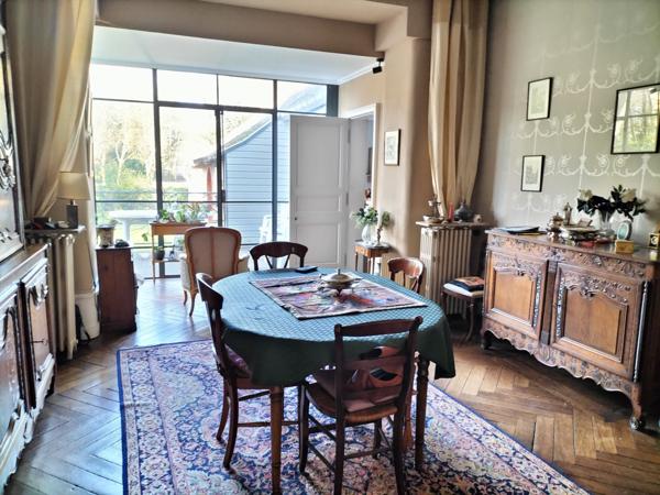 Propriete 14 pièce(s) 8 chambre(s) 385 m²