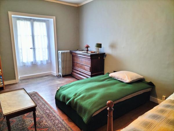 Propriete 14 pièce(s) 8 chambre(s) 385 m²