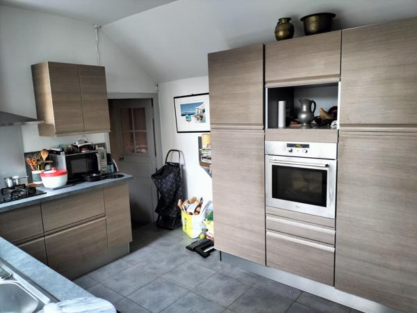 Propriete 14 pièce(s) 8 chambre(s) 385 m²