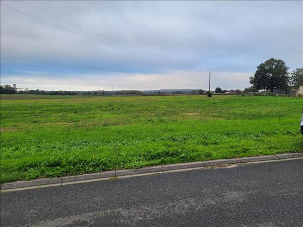 Terrain à vendre |  La Celle-Saint-Avant |  4918 m²