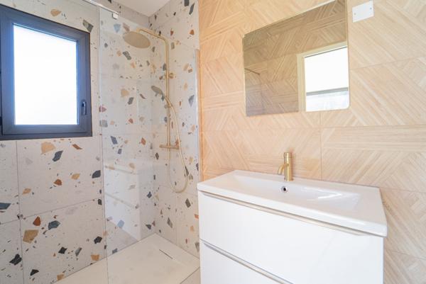 Maison contemporaine 2025 – 5 pièces – 134 m² – Terrain 1 465 m²