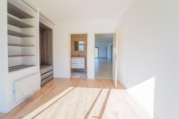 Maison contemporaine 2025 – 5 pièces – 134 m² – Terrain 1 465 m²