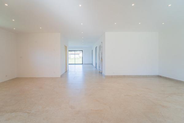 Maison contemporaine 2025 – 5 pièces – 134 m² – Terrain 1 465 m²