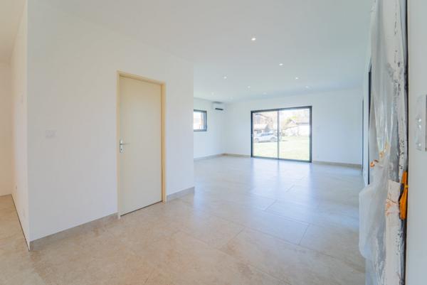 Maison contemporaine 2025 – 5 pièces – 134 m² – Terrain 1 465 m²