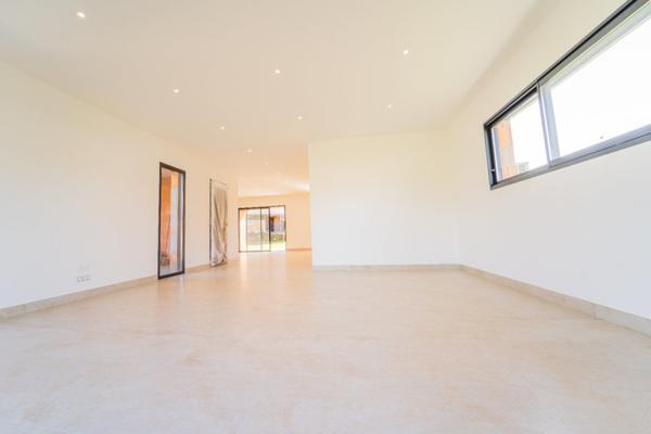 Maison contemporaine 2025 – 5 pièces – 134 m² – Terrain 1 465 m²