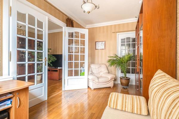 Paris 16e Calme absolu et belles prestations  3P 77M2