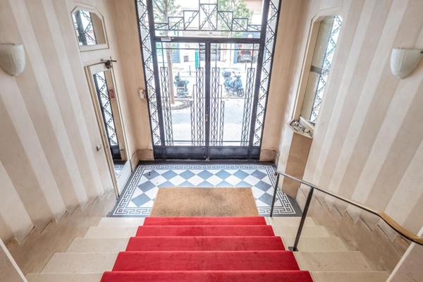 Paris 16e Calme absolu et belles prestations  3P 77M2