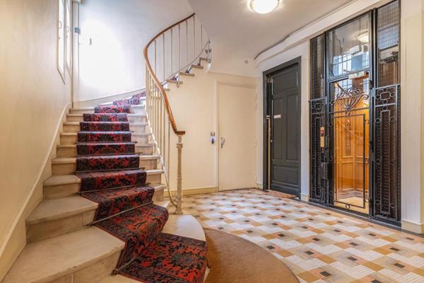 Paris 16e Calme absolu et belles prestations  3P 77M2